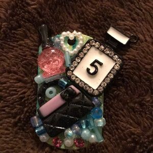 Make up dog tag necklace